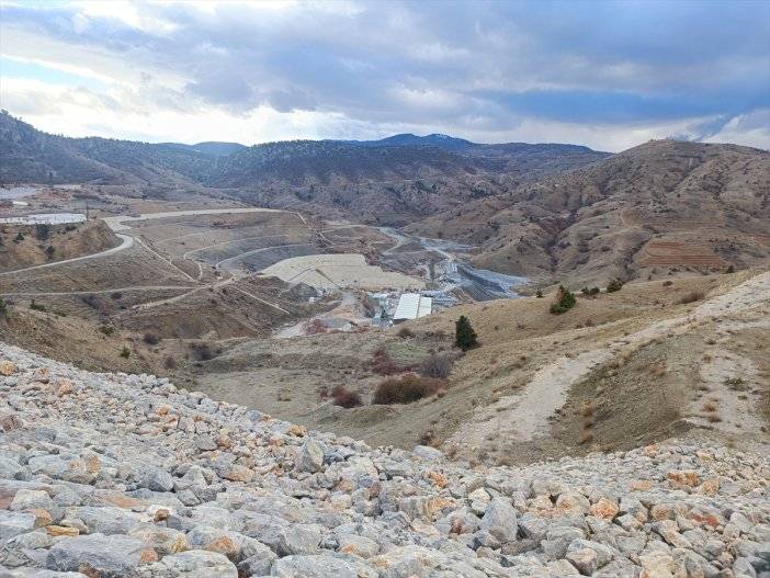 Konya’da tünel inşaatında can veren işçiye acı veda 4